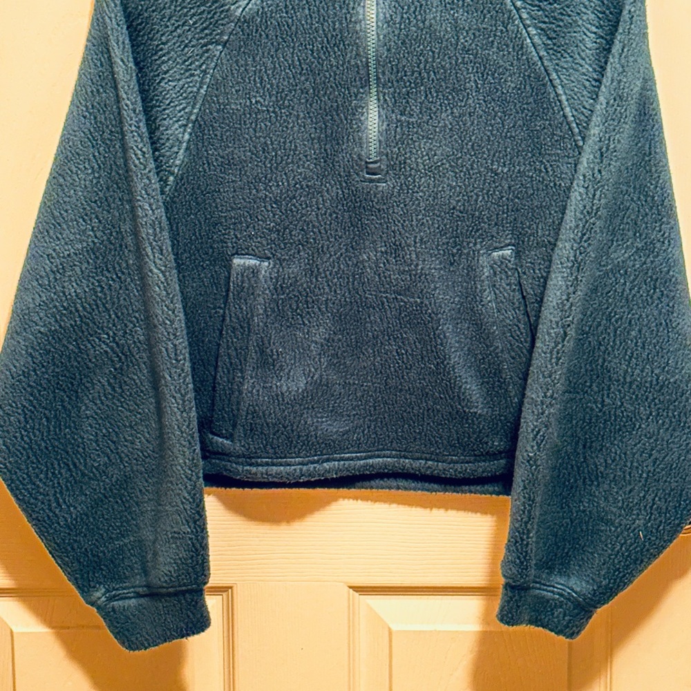 SALE $15 Cropped Green Sherpa Top - Picture 3 of 5
